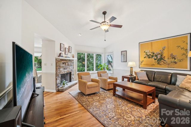 116 Cypress Point, Hendersonville, NC 28739