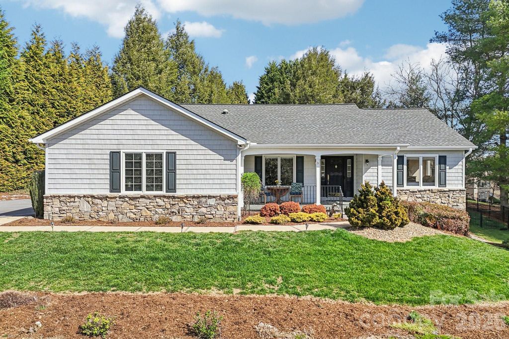 116 Cypress Point, Hendersonville, NC 28739