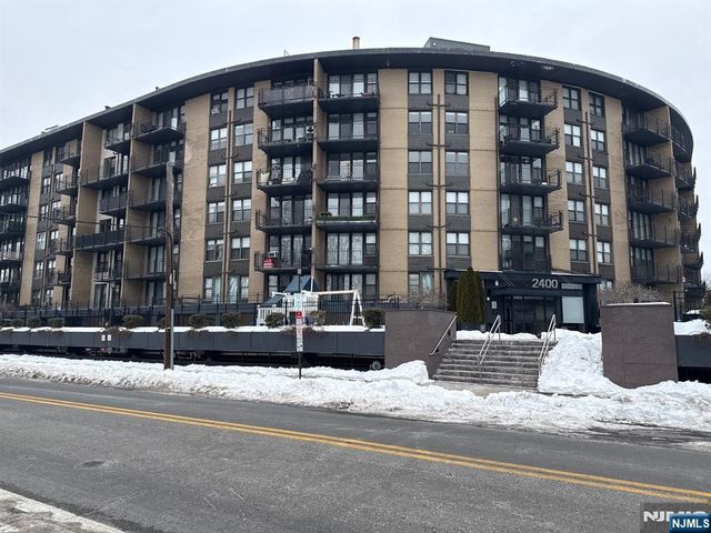 2400 Hudson Terrace 3F, Fort Lee, NJ 07024