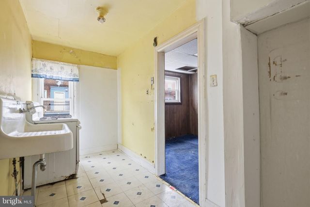 7121 RADBOURNE RD, Upper Darby, PA 19082