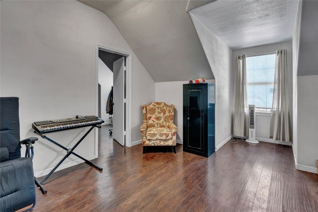 3700 8th Avenue, Fort Worth, TX 76110