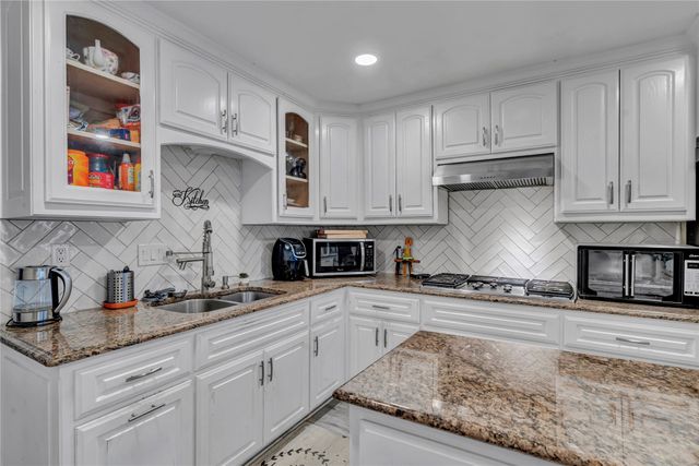 3700 8th Avenue, Fort Worth, TX 76110