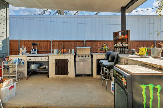 3700 8th Avenue, Fort Worth, TX 76110