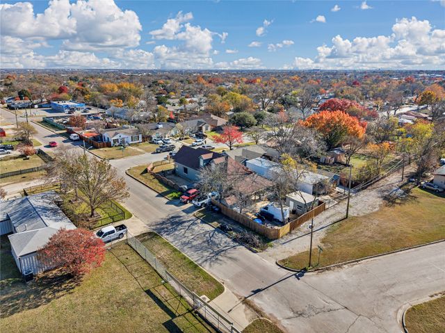 3700 8th Avenue, Fort Worth, TX 76110