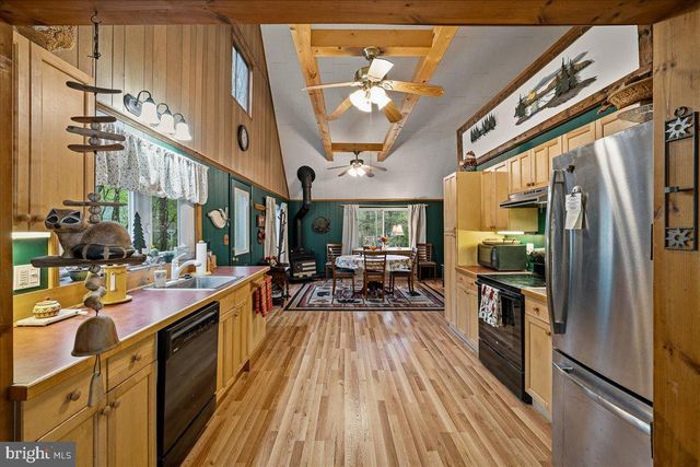 301 ORONO DR, Pocono Lake, PA 18347