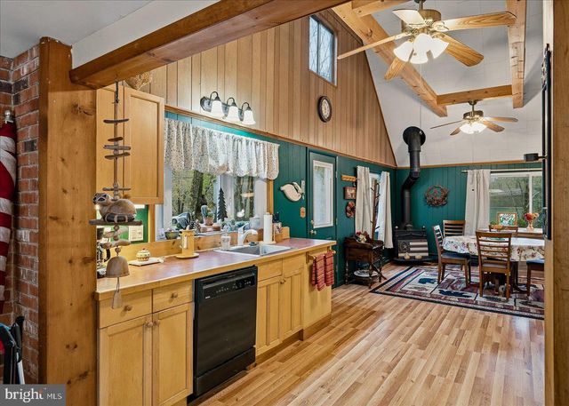 301 ORONO DR, Pocono Lake, PA 18347