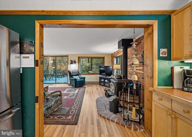 301 ORONO DR, Pocono Lake, PA 18347