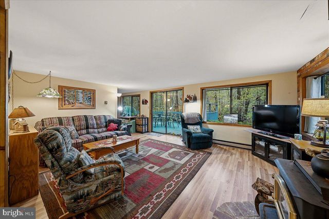 301 ORONO DR, Pocono Lake, PA 18347
