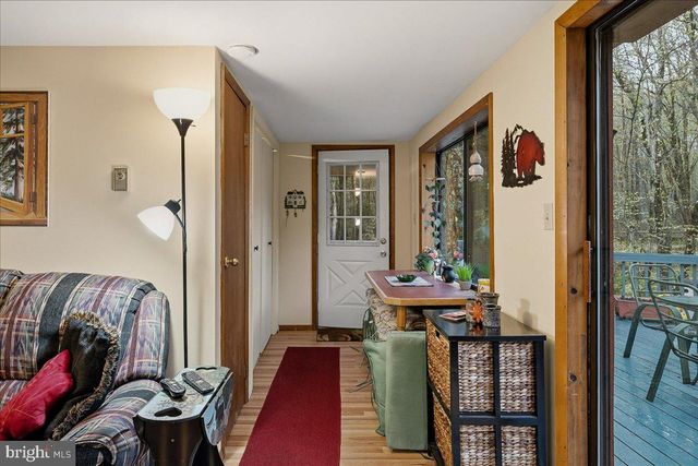 301 ORONO DR, Pocono Lake, PA 18347