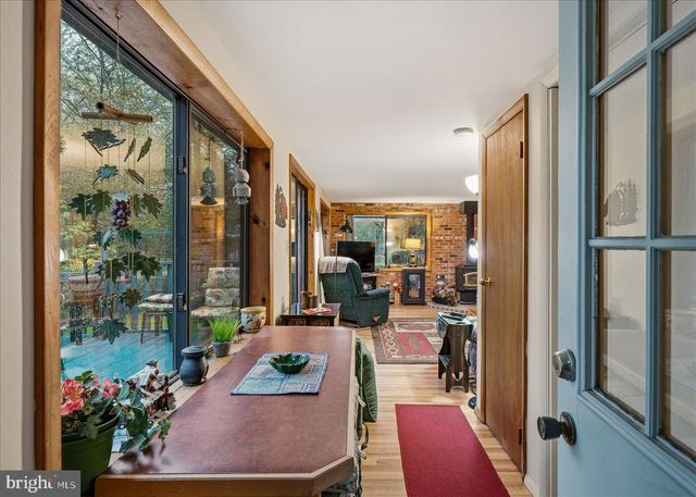 301 ORONO DR, Pocono Lake, PA 18347
