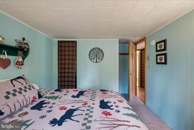 301 ORONO DR, Pocono Lake, PA 18347