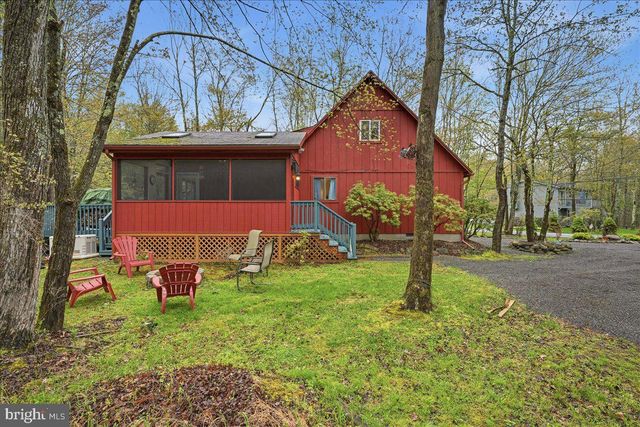 301 ORONO DR, Pocono Lake, PA 18347