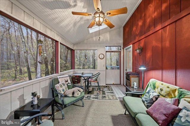301 ORONO DR, Pocono Lake, PA 18347