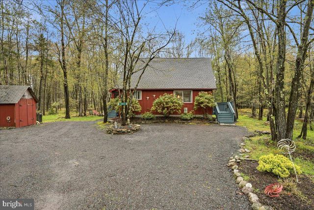301 ORONO DR, Pocono Lake, PA 18347
