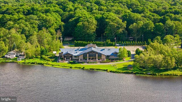 301 ORONO DR, Pocono Lake, PA 18347