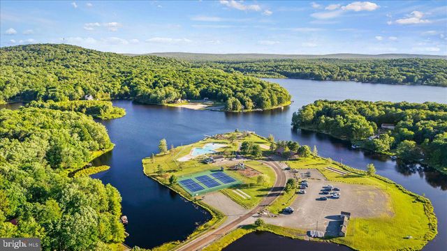 301 ORONO DR, Pocono Lake, PA 18347