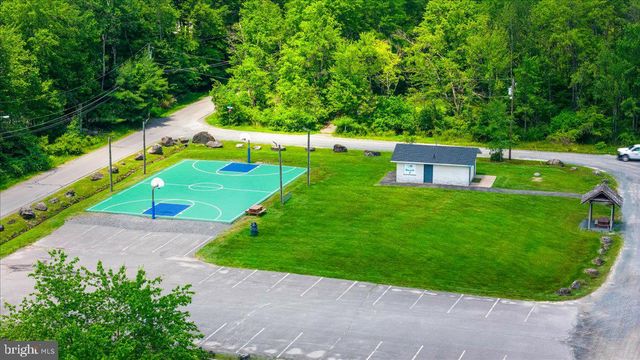301 ORONO DR, Pocono Lake, PA 18347