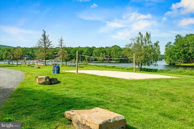 301 ORONO DR, Pocono Lake, PA 18347