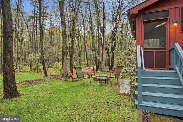301 ORONO DR, Pocono Lake, PA 18347