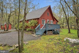 301 ORONO DR, Pocono Lake, PA 18347