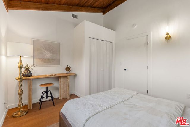 8506 Oak Court, Los Angeles, CA 90046