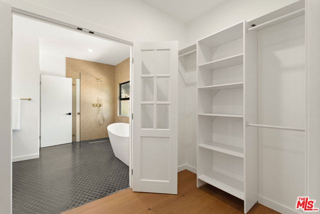 8506 Oak Court, Los Angeles, CA 90046
