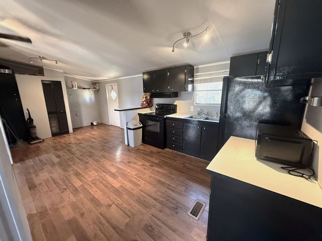 2069 Trifalia Rd., Scranton, SC 29591