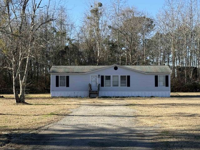 2069 Trifalia Rd., Scranton, SC 29591