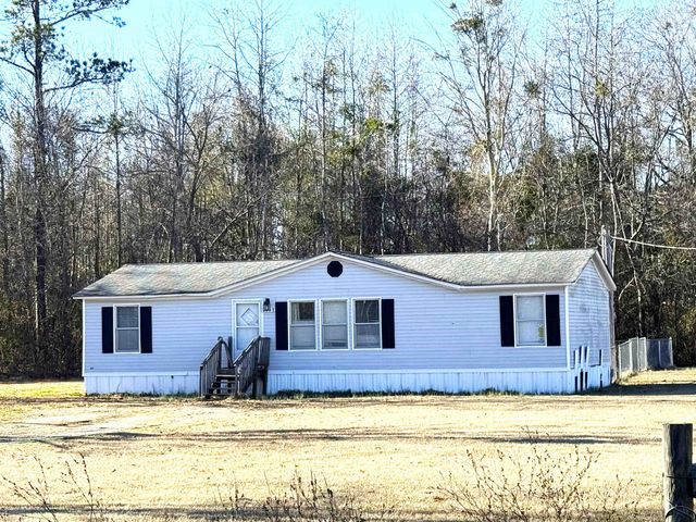 2069 Trifalia Rd., Scranton, SC 29591