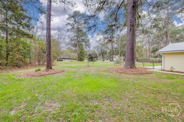 225 Wallace Circle, Bloomingdale, GA 31302