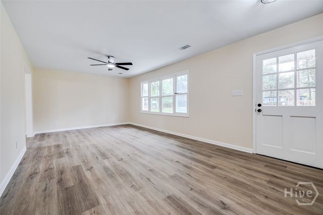 225 Wallace Circle, Bloomingdale, GA 31302