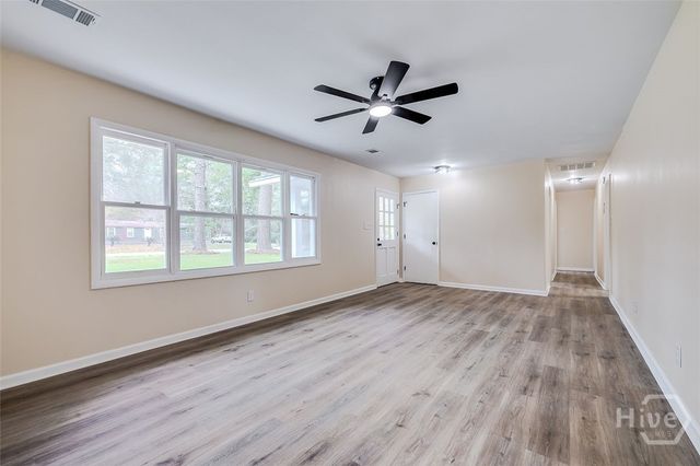 225 Wallace Circle, Bloomingdale, GA 31302