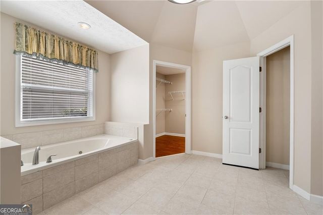 1943 Jameson Circle, Lawrenceville, GA 30043