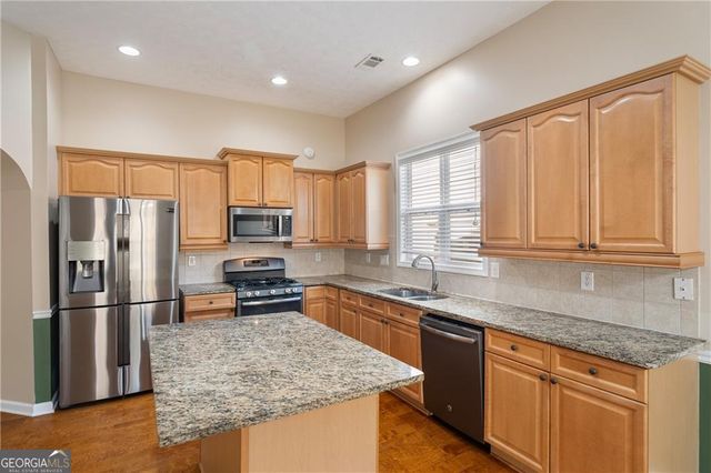 1943 Jameson Circle, Lawrenceville, GA 30043