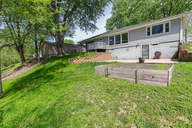 112 Cliff Drive, Carbon Cliff, IL 61239