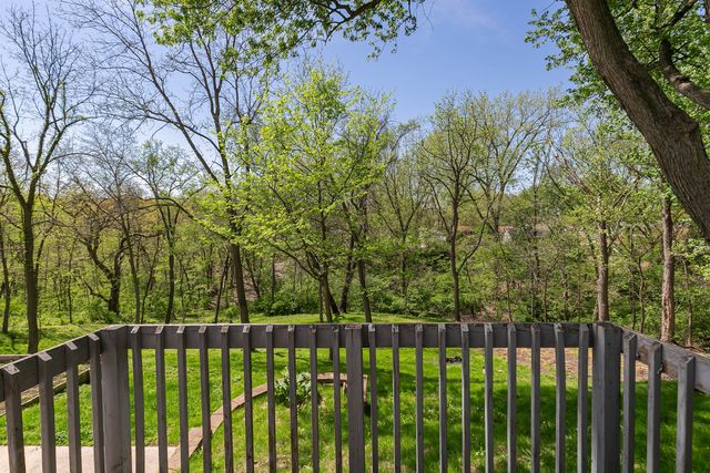 112 Cliff Drive, Carbon Cliff, IL 61239