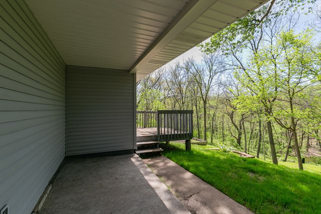 112 Cliff Drive, Carbon Cliff, IL 61239