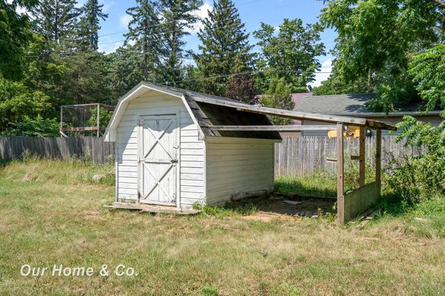 240 W 3rd Street, Imlay City, MI 48444