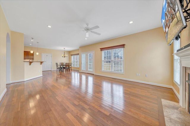 2324 Foxfield LN, Salem, VA 24153