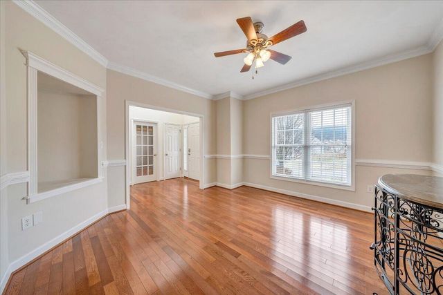 2324 Foxfield LN, Salem, VA 24153