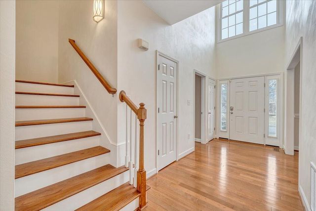 2324 Foxfield LN, Salem, VA 24153