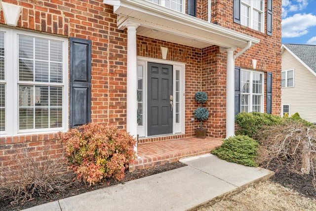 2324 Foxfield LN, Salem, VA 24153