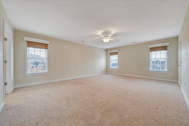 2324 Foxfield LN, Salem, VA 24153