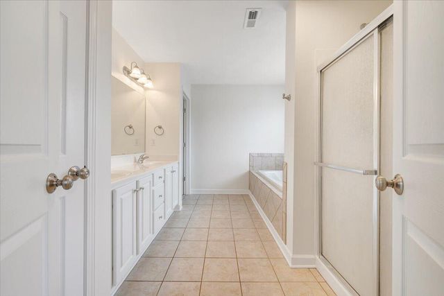 2324 Foxfield LN, Salem, VA 24153