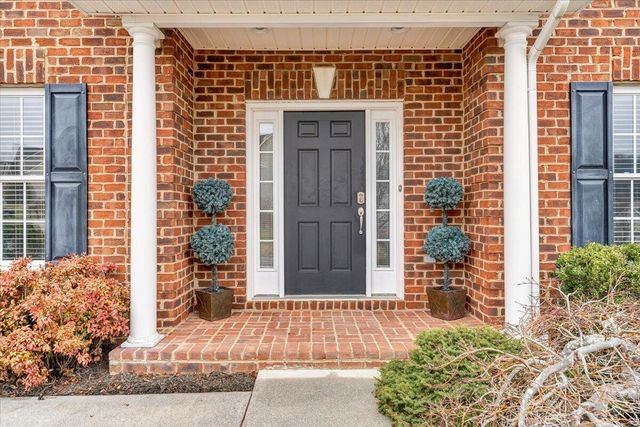 2324 Foxfield LN, Salem, VA 24153