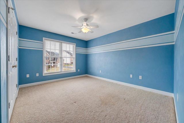 2324 Foxfield LN, Salem, VA 24153