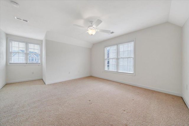 2324 Foxfield LN, Salem, VA 24153