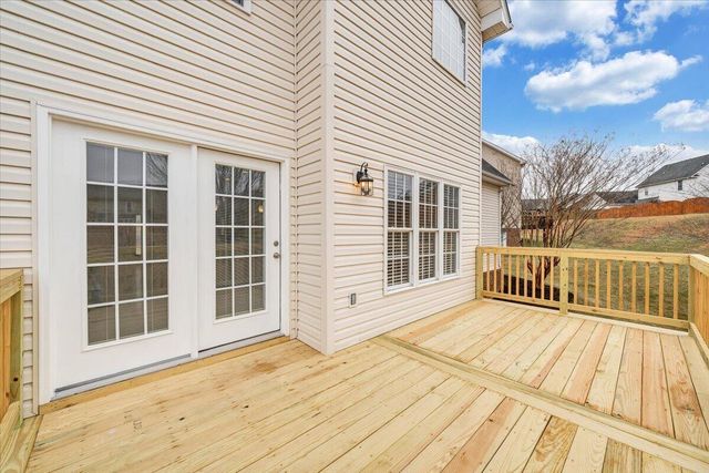 2324 Foxfield LN, Salem, VA 24153