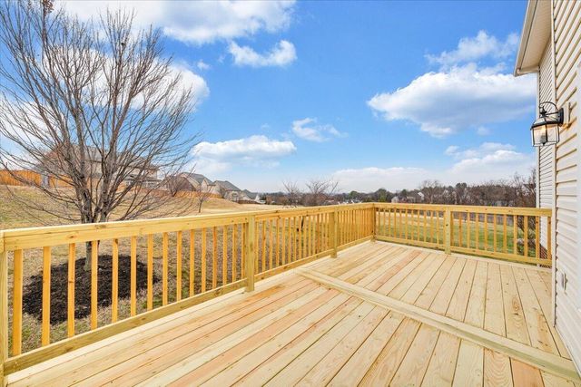2324 Foxfield LN, Salem, VA 24153