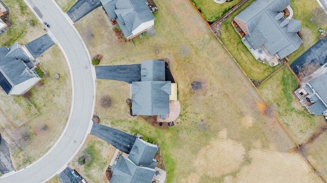 2324 Foxfield LN, Salem, VA 24153
